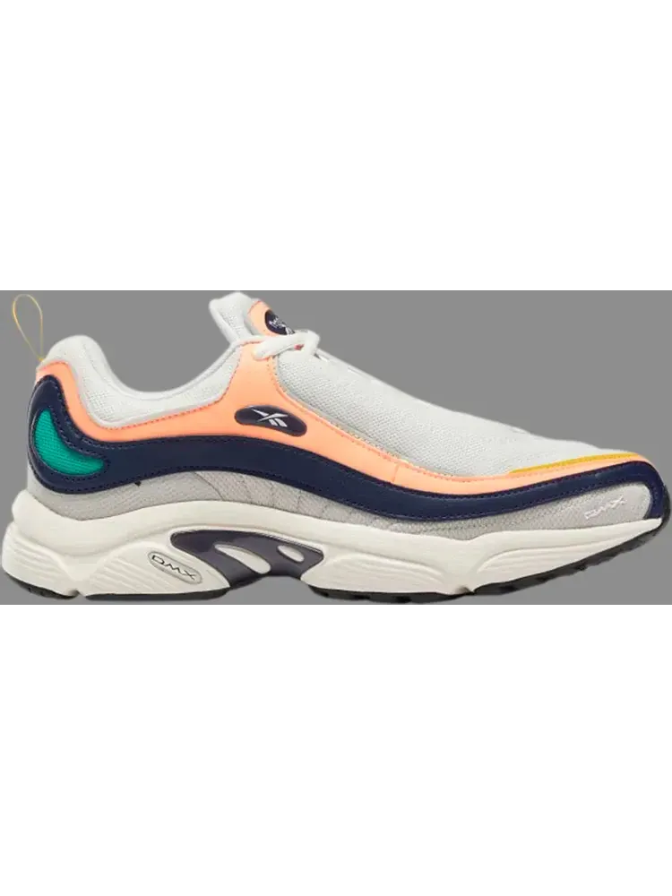 Кроссовки daytona dmx 'chalk sandstone navy' Reebok, пломбир — изображение 1 из 1, бежевый