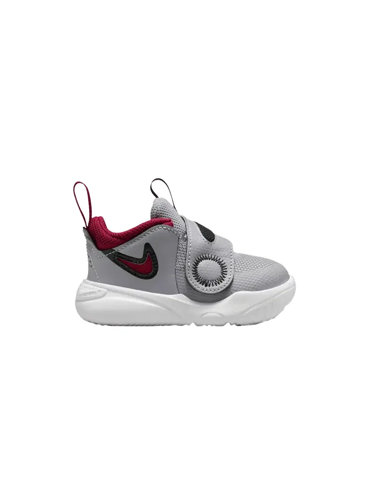 Кроссовки Nike Team Hustle D11 TD Cement Grey Gym Red — изображение 1 из 1, серый красный