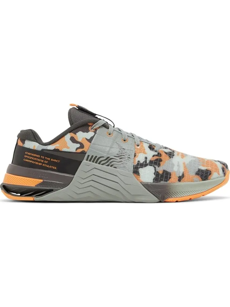 Кроссовки Metcon 8 AMP 'Smoky Camo' — изображение 1 из 4, зеленый