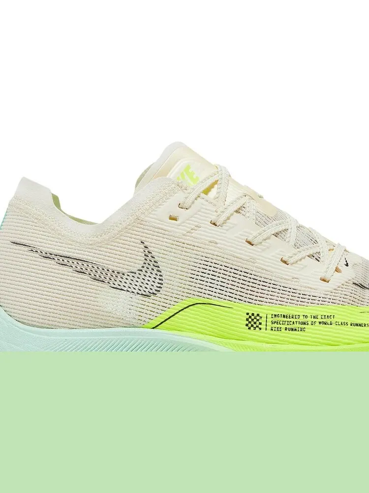 Кроссовки Nike ZoomX Vaporfly NEXT% 2 'Coconut Milk Ghost Green' — изображение 2 из 8, бежевый