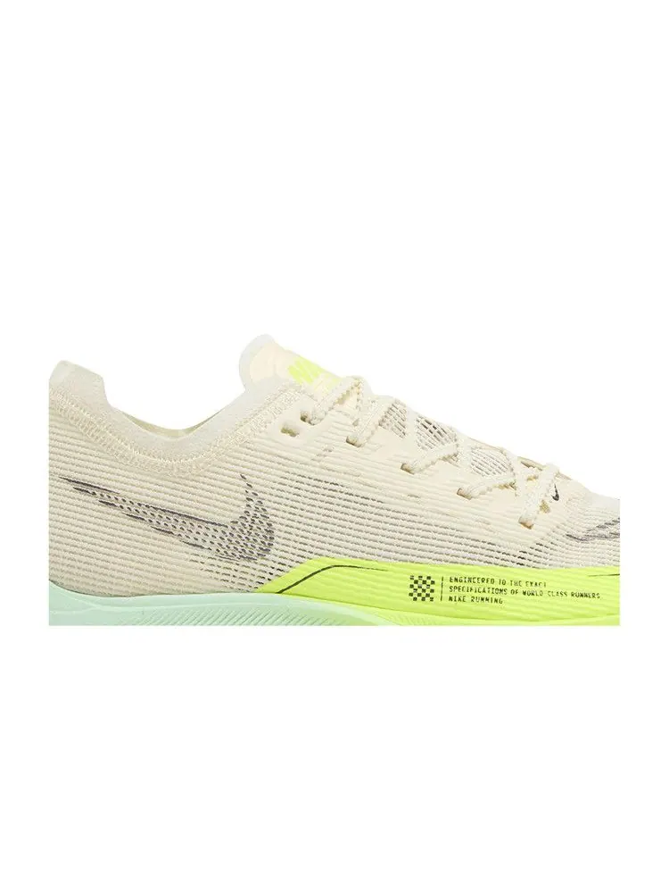 Кроссовки Nike Wmns ZoomX Vaporfly NEXT% 2 — изображение 2 из 8, зеленый