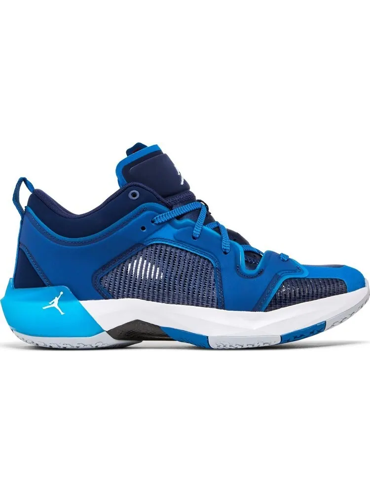 Кроссовки Air Jordan 37 Low 'Fraternity' — изображение 1 из 4, синий