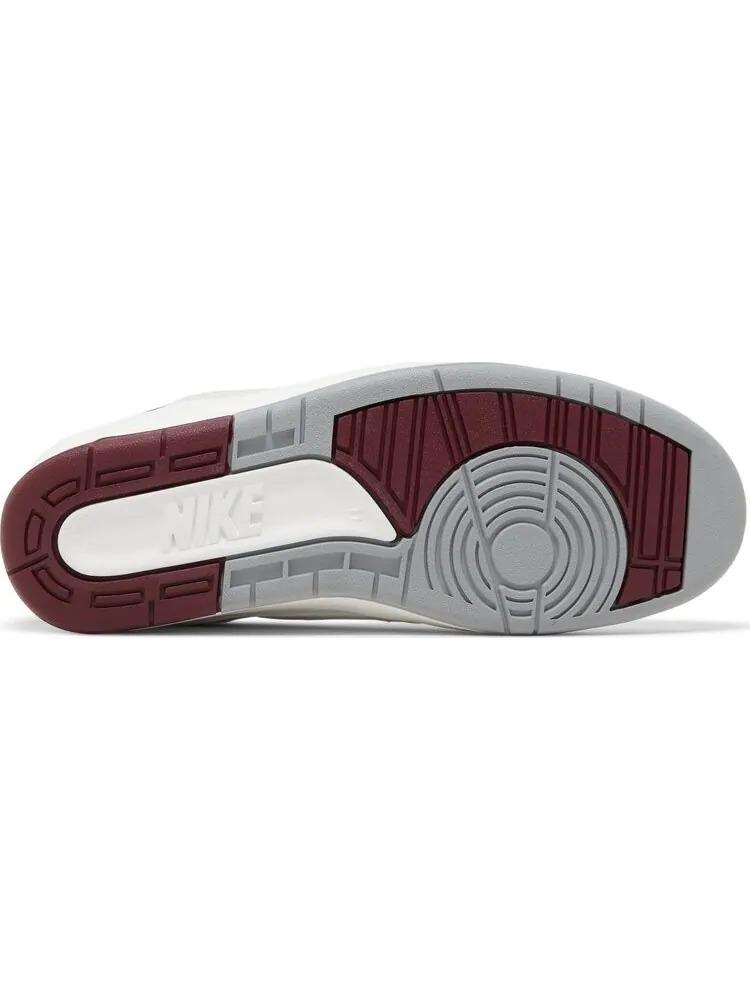 Кроссовки Air Jordan 2 Retro Low 'Cherrywood' — изображение 4 из 4, белый
