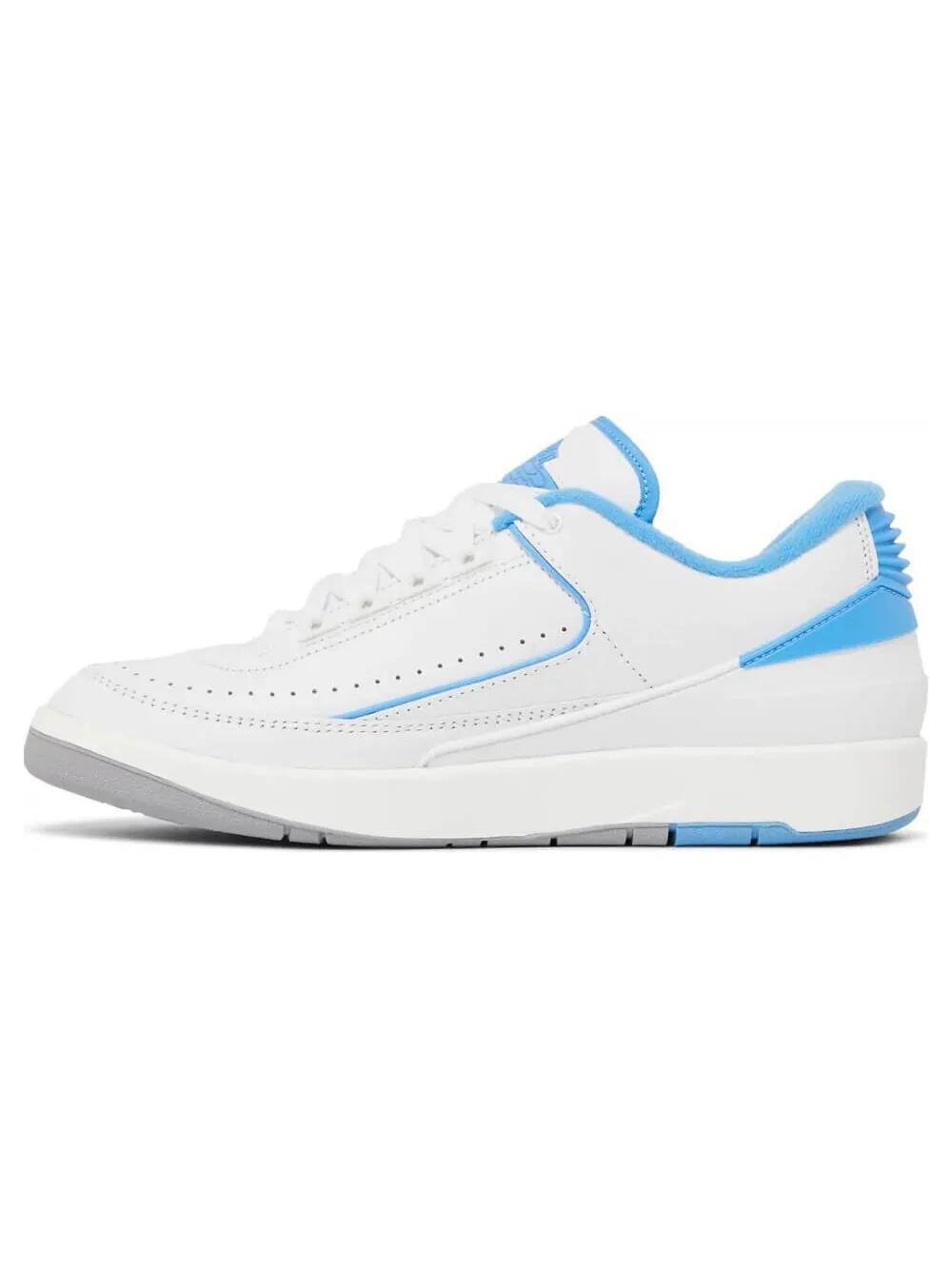 Кроссовки Nike Air Jordan 2 Retro Low UNC — изображение 2 из 8, голубой/белый