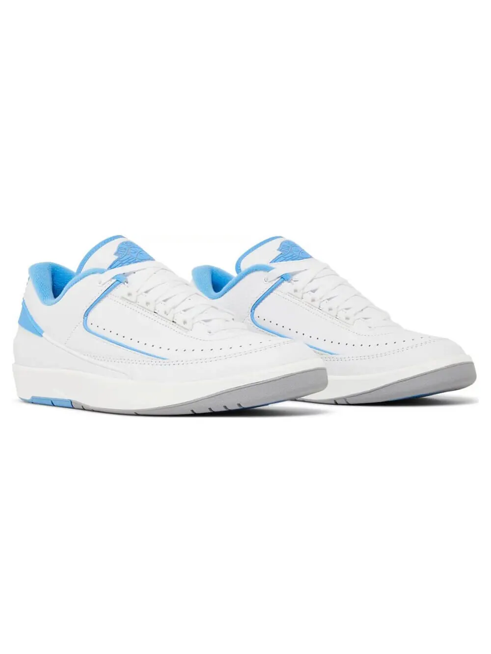 Кроссовки Nike Air Jordan 2 Retro Low UNC — изображение 3 из 8, голубой/белый