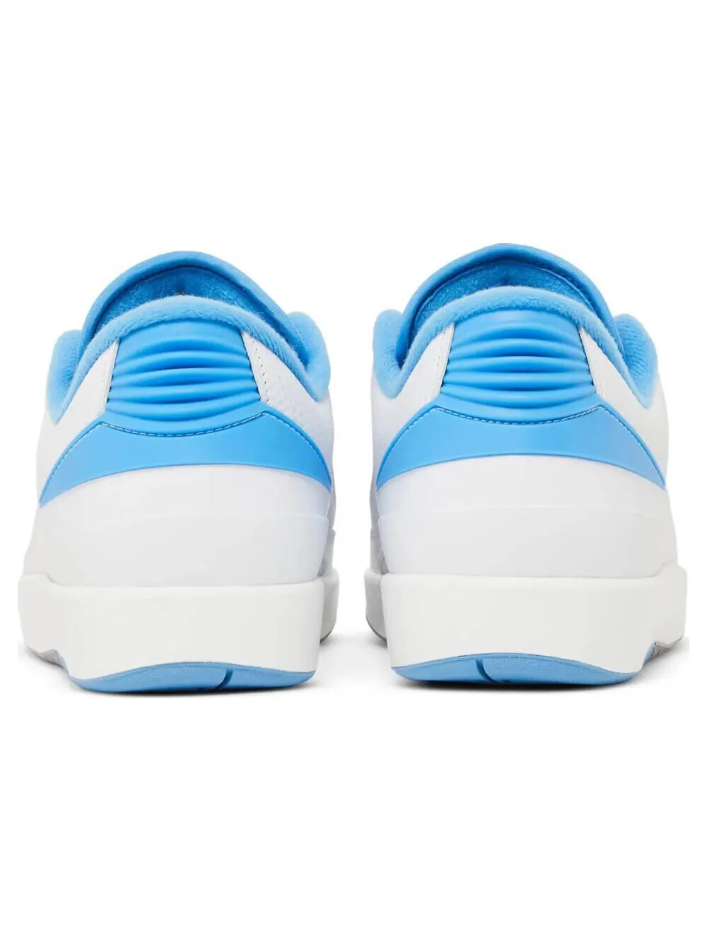 Кроссовки Nike Air Jordan 2 Retro Low UNC — изображение 4 из 8, голубой/белый