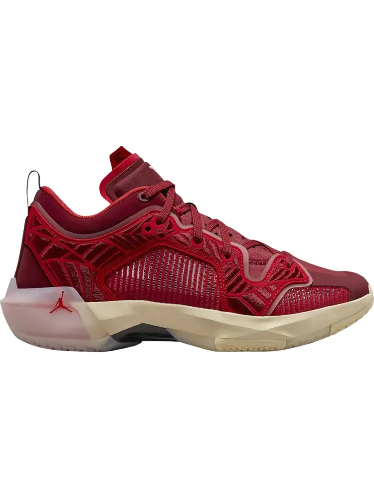 Кроссовки Wmns Air Jordan 37 Low Lift Up — изображение 1 из 1, красный