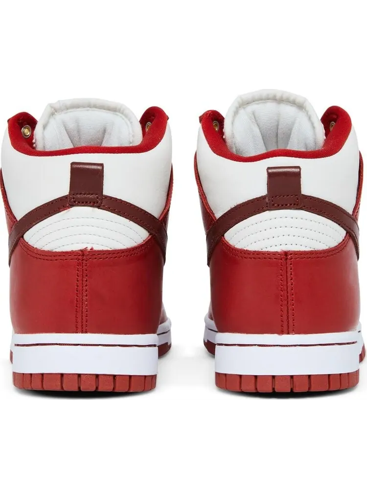 Кроссовки Nike Wmns Dunk High LXX 'Cinnabar' — изображение 6 из 8, красный