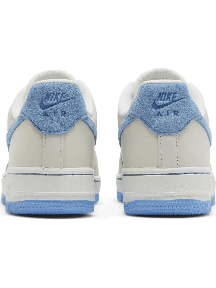 Кроссовки Nike Wmns Air Force 1 LXX 'White University Blue' — изображение 6 из 8, белый