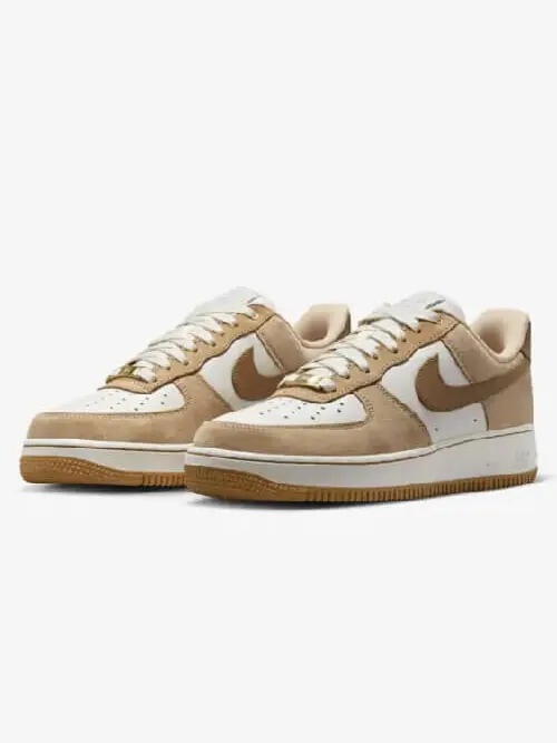 Кроссовки Nike Air Force 1 Low Retro QS — изображение 2 из 8, коричневый/белый