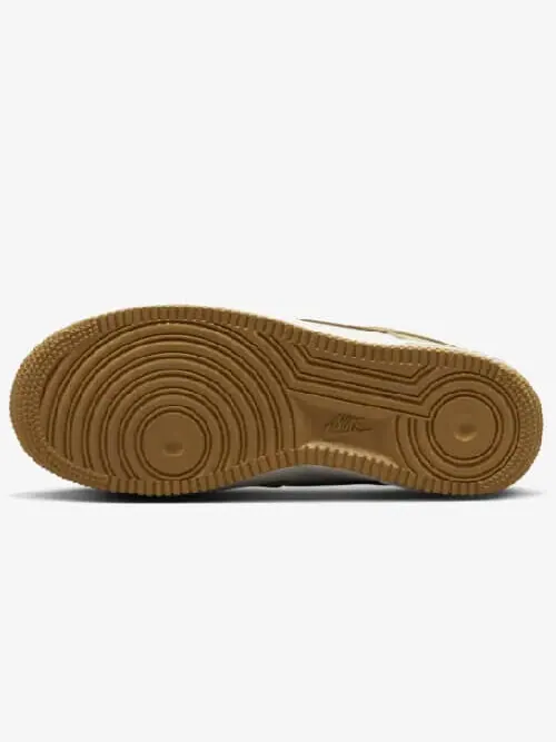 Кроссовки Nike Air Force 1 Low Retro QS — изображение 6 из 8, коричневый/белый