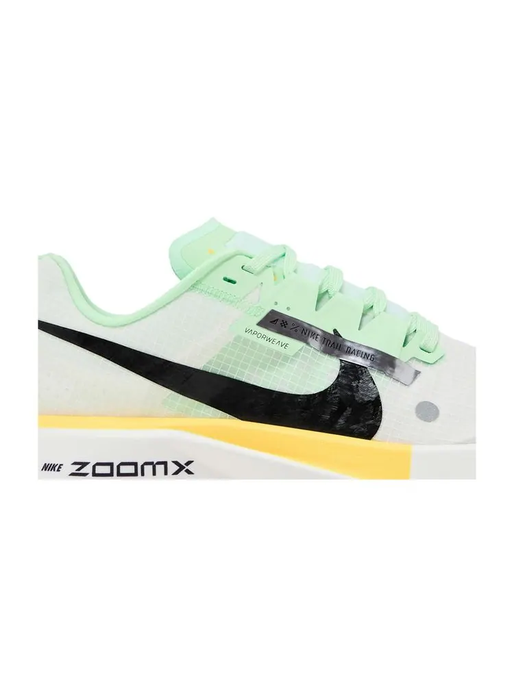 Кроссовки ZoomX Ultrafly Trail 'Summit White Vapor Green' — изображение 2 из 8, белый зеленый