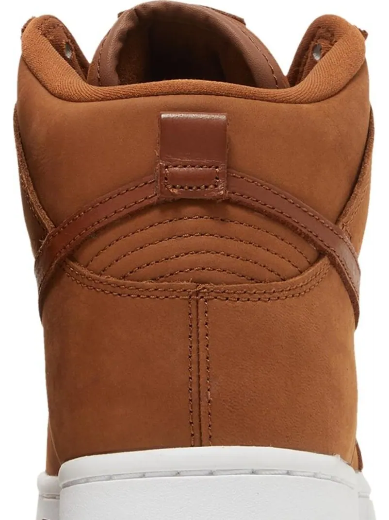 Кроссовки Nike Wmns Dunk High Premium 'Pecan' — изображение 7 из 8, коричневый