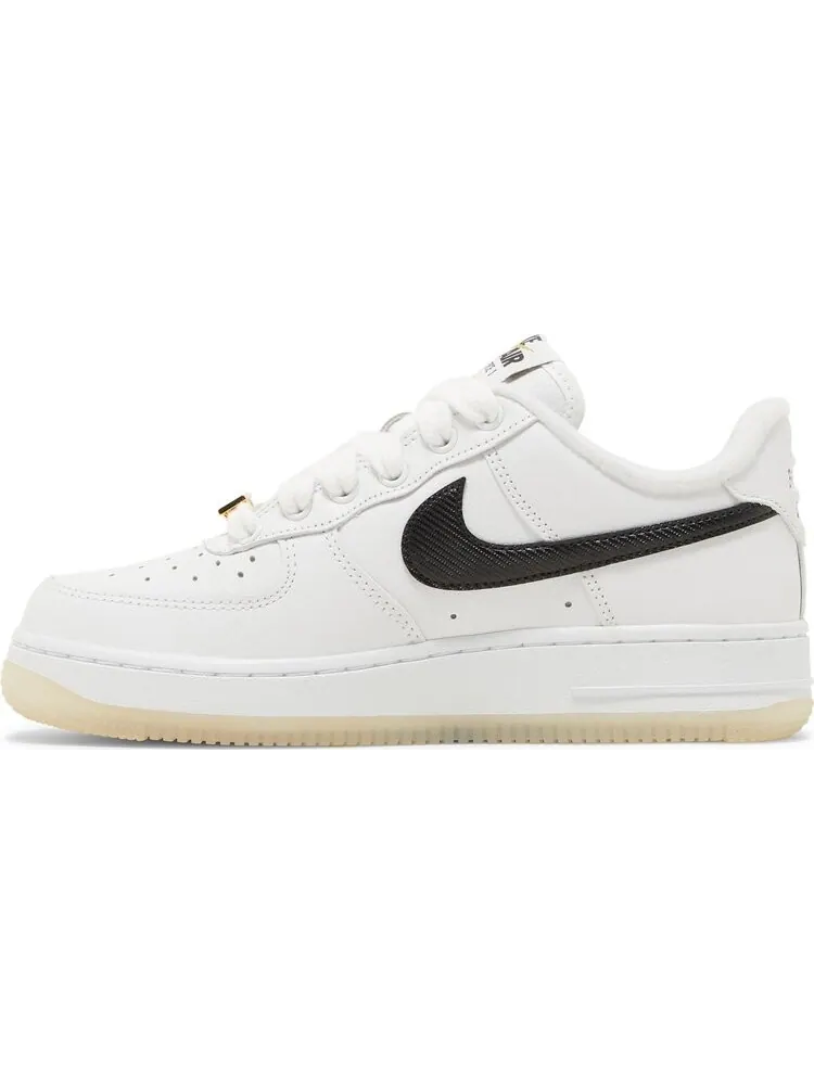 Кроссовки Nike Wmns Air Force 1 '07 'Bronx Origins' — изображение 3 из 8, белый