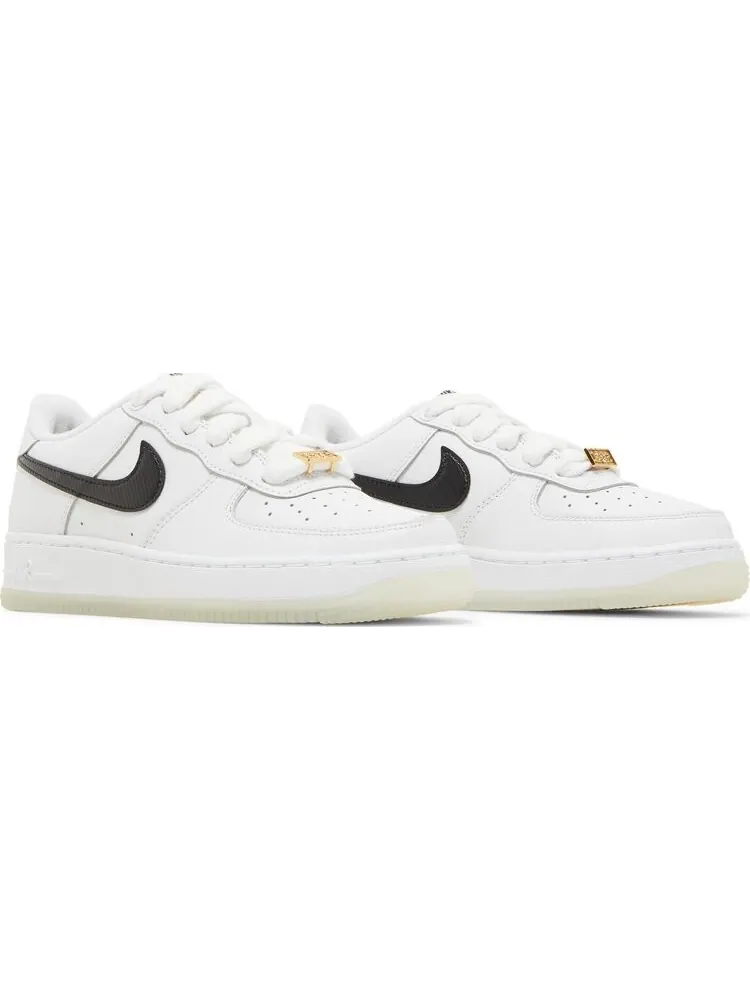 Кроссовки Nike Air Force 1 '07 GS 'Bronx Origins' — изображение 8 из 8, белый