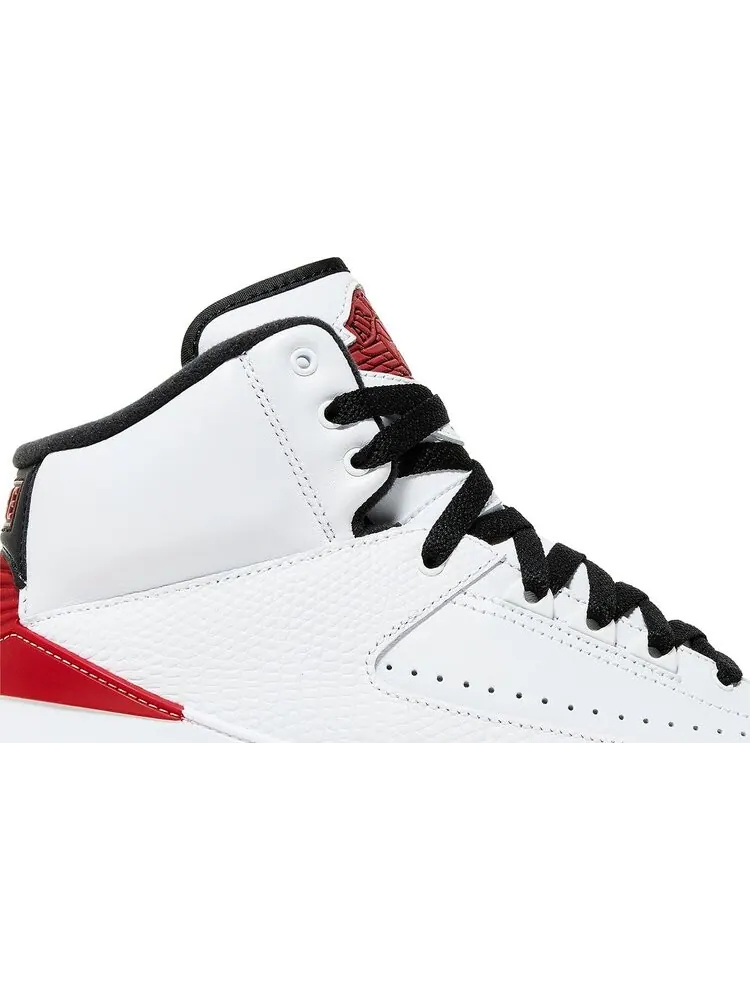 Кроссовки Air Jordan 2 Retro Chicago 2022 — изображение 2 из 10, белый