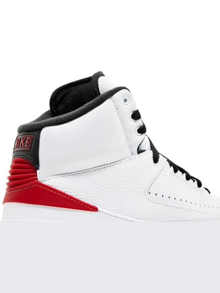 Кроссовки Air Jordan 2 Retro Chicago 2022 — изображение 9 из 10, белый