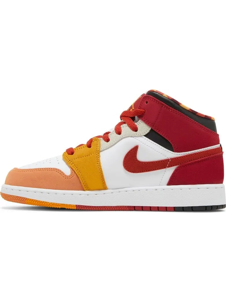 Кроссовки Air Jordan 1 Mid SE GS Picnic — изображение 3 из 8, белый