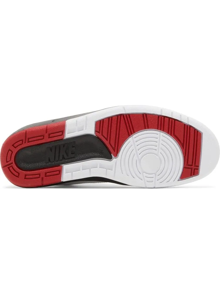 Кроссовки Air Jordan 2 Retro GS Chicago 2022 — изображение 4 из 8, белый