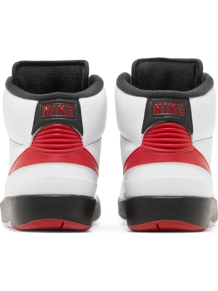 Кроссовки Air Jordan 2 Retro GS Chicago 2022 — изображение 6 из 8, белый
