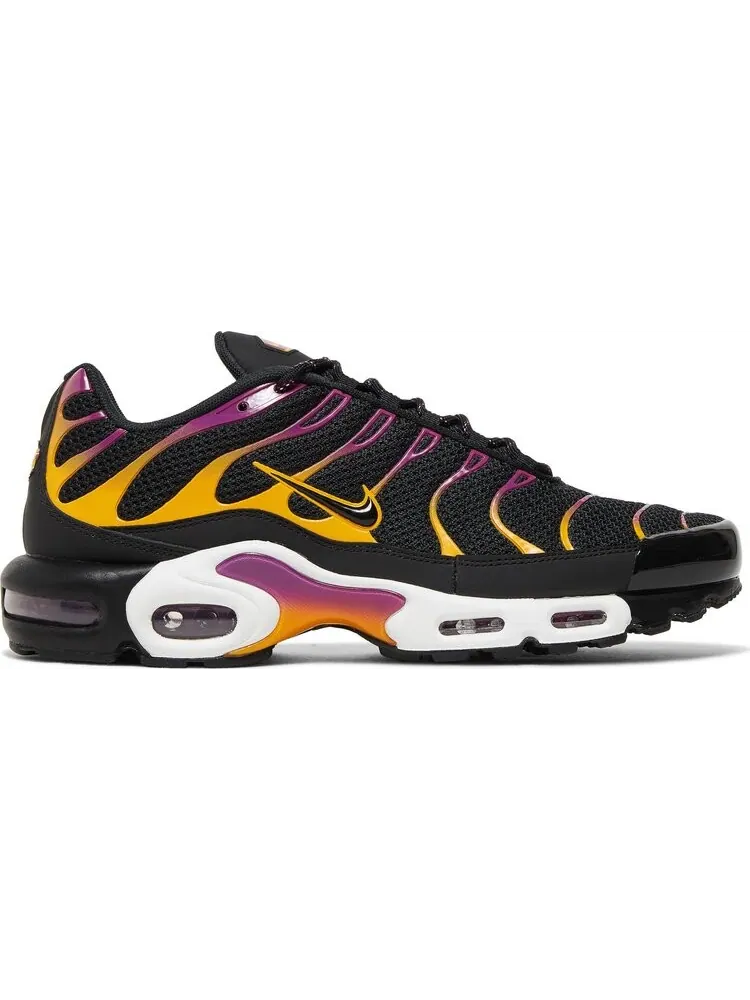 Кроссовки Nike Air Max Plus 'Black University Gold Viotech' — изображение 1 из 8, черный