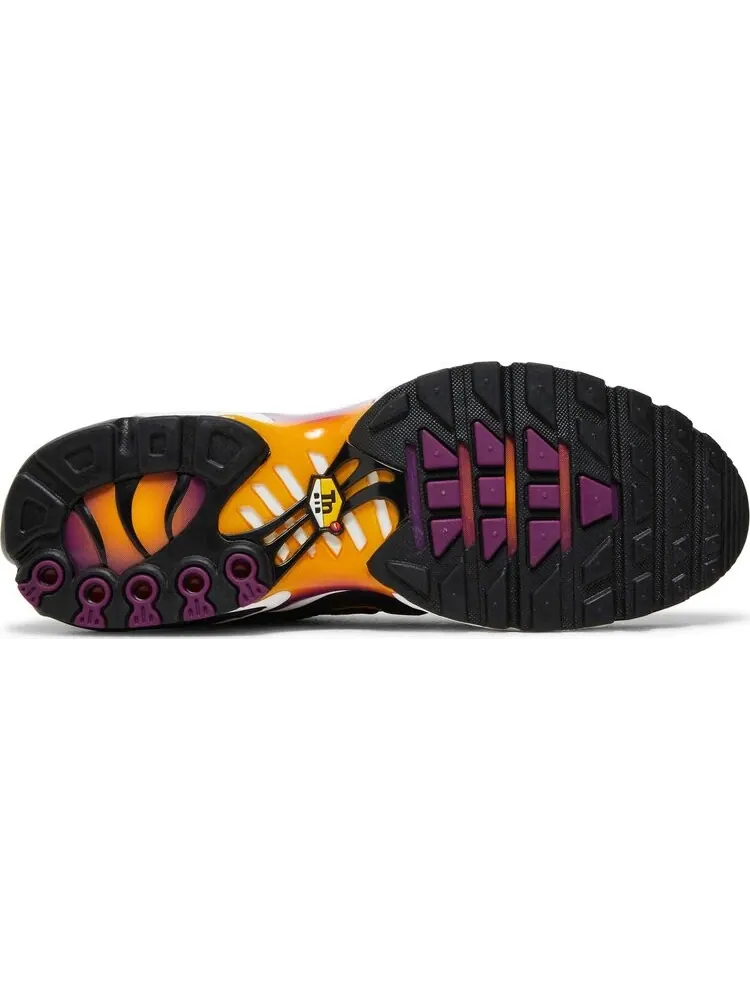 Кроссовки Nike Air Max Plus 'Black University Gold Viotech' — изображение 4 из 8, черный