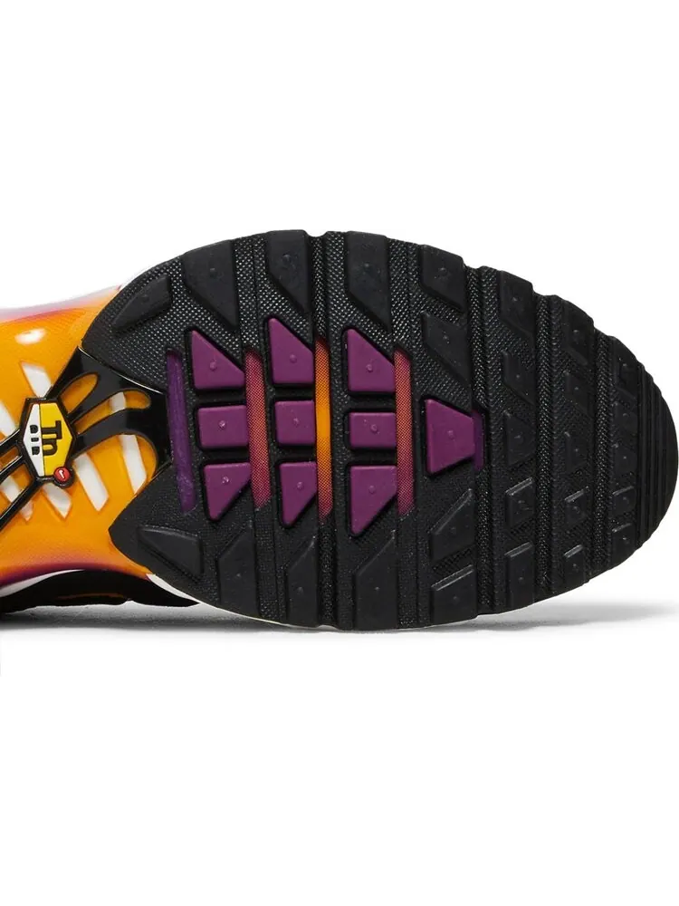 Кроссовки Nike Air Max Plus 'Black University Gold Viotech' — изображение 5 из 8, черный