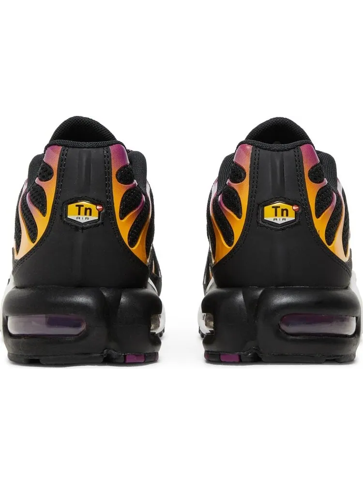 Кроссовки Nike Air Max Plus 'Black University Gold Viotech' — изображение 6 из 8, черный