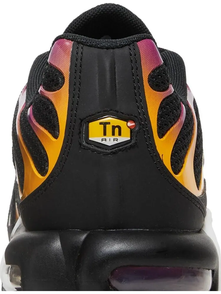 Кроссовки Nike Air Max Plus 'Black University Gold Viotech' — изображение 7 из 8, черный