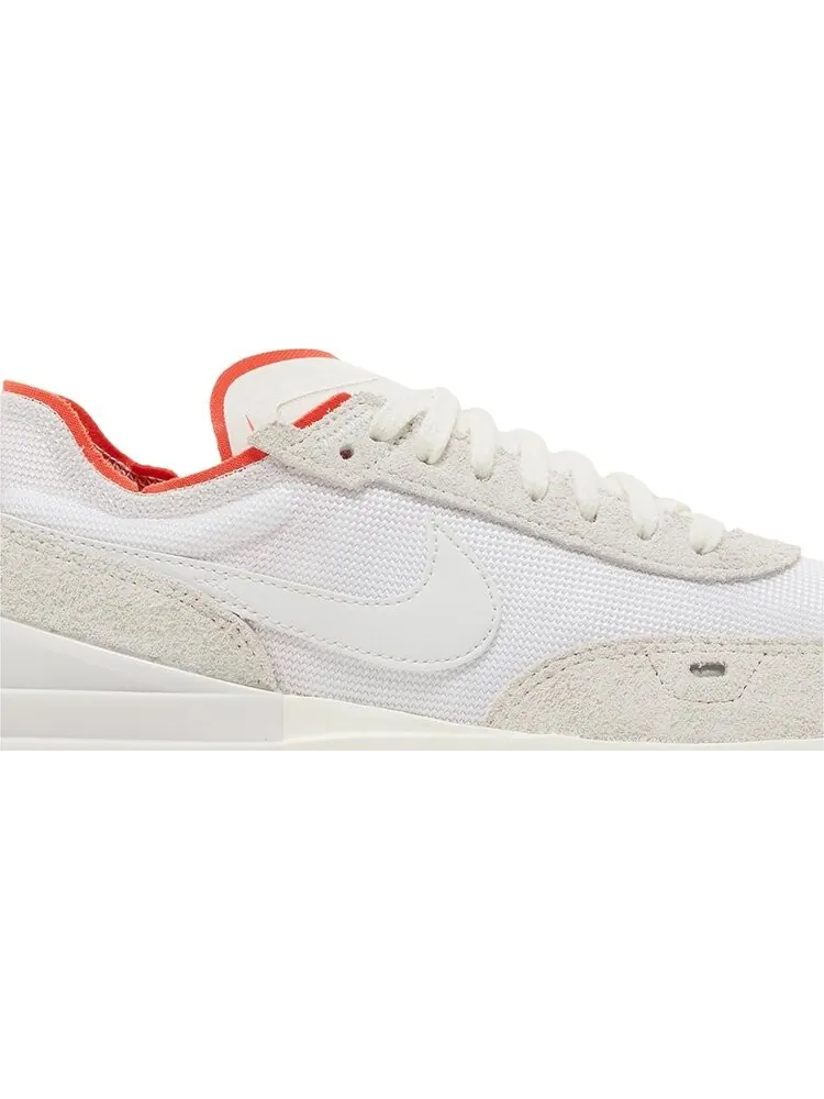 Кроссовки Wmns Waffle One Vintage 'White Picante Red' — изображение 2 из 4, бежевый