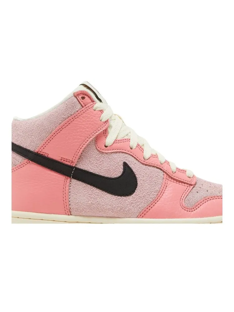 Кроссовки Nike Wmns Dunk High — изображение 2 из 4, розовый