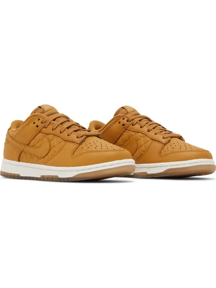 Кроссовки Nike Wmns Dunk Low 'Quilted Wheat' — изображение 8 из 8, загар
