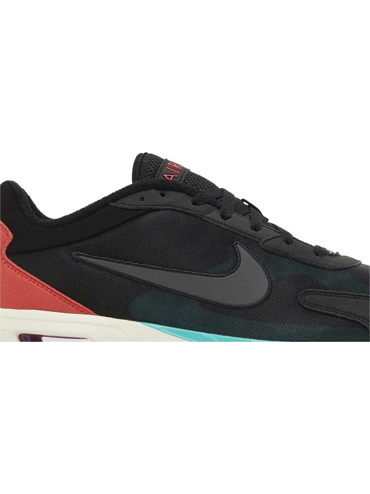 Кроссовки Air Max Solo 'Black Jade Red' — изображение 2 из 4, черный
