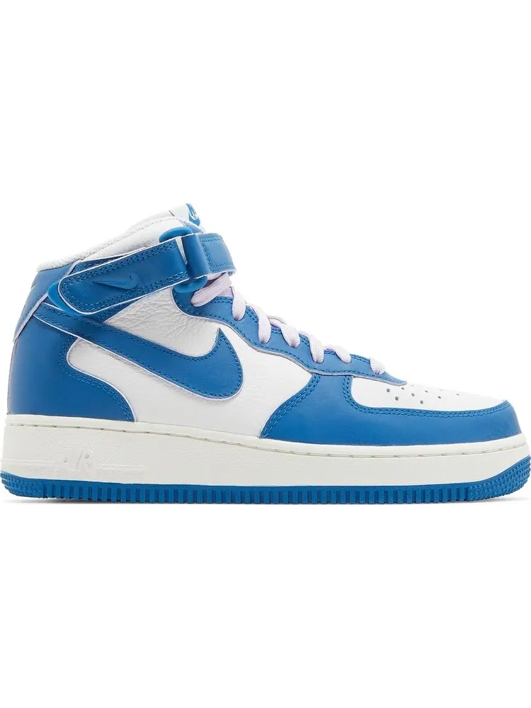 Кроссовки Nike Wmns Air Force 1 '07 Mid 'Military Blue Doll' — изображение 1 из 8, белый