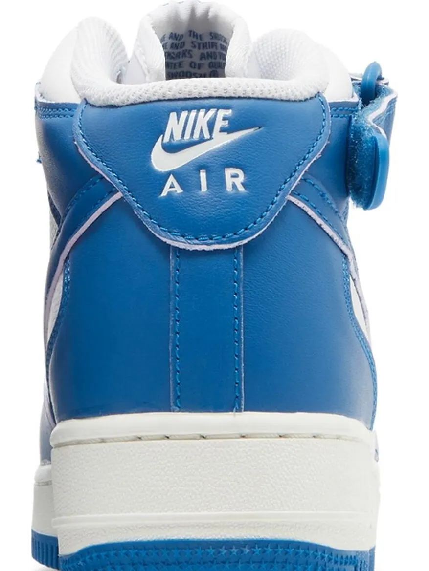 Кроссовки Nike Wmns Air Force 1 '07 Mid 'Military Blue Doll' — изображение 7 из 8, белый