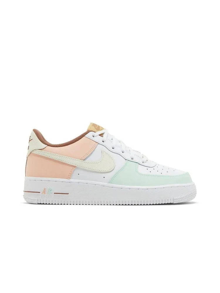 Кроссовки Nike Air Force 1 LV8 GS 'Ice Cream' — изображение 2 из 9, белый