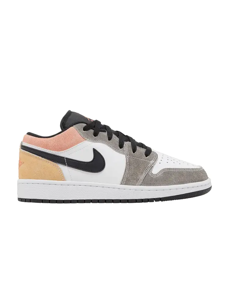 Кроссовки Air Jordan Air Jordan 1 Low SE GS 'Flight Club' — изображение 1 из 9, черный///белый