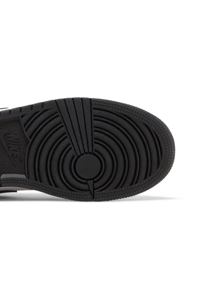 Кроссовки Air Jordan Air Jordan 1 Low SE GS 'Flight Club' — изображение 6 из 9, черный///белый