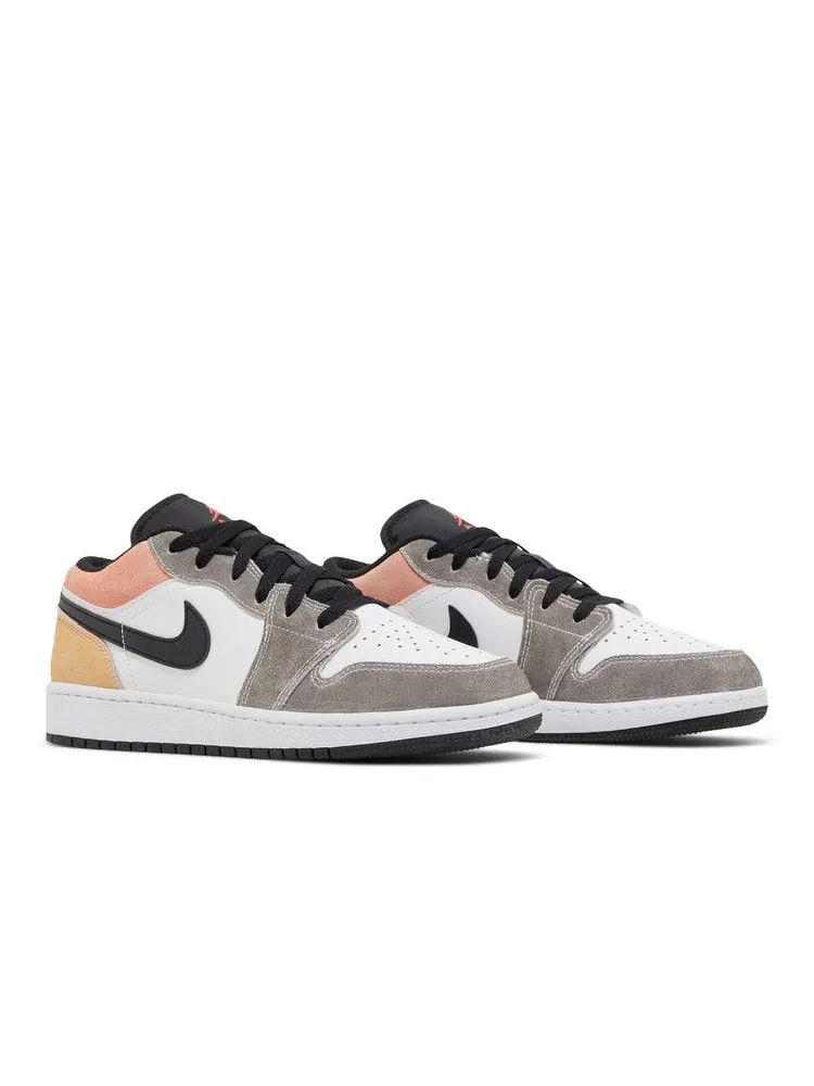 Кроссовки Air Jordan Air Jordan 1 Low SE GS 'Flight Club' — изображение 9 из 9, черный///белый