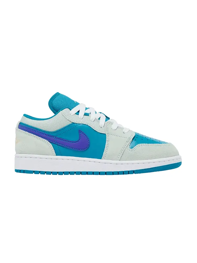 Кроссовки Air Jordan Air Jordan 1 Low SE GS 'Aquatone Concord' — изображение 1 из 9, фиолетовый/золотистый