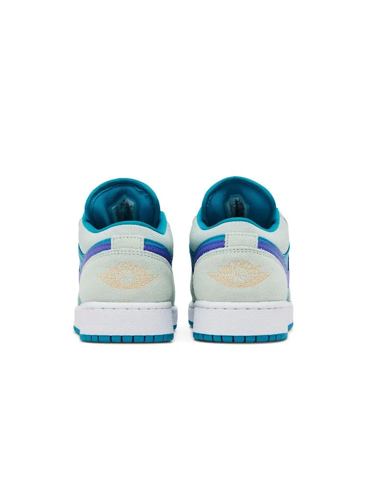 Кроссовки Air Jordan Air Jordan 1 Low SE GS 'Aquatone Concord' — изображение 7 из 9, фиолетовый/золотистый