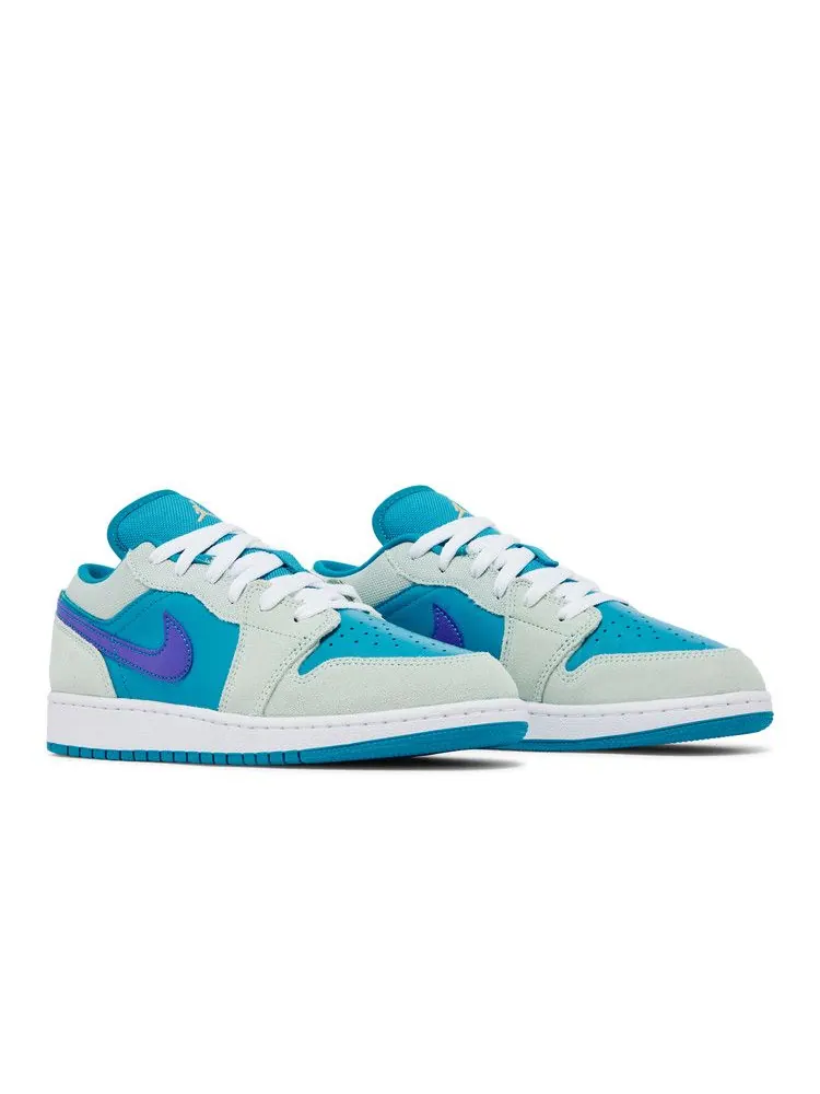Кроссовки Air Jordan Air Jordan 1 Low SE GS 'Aquatone Concord' — изображение 9 из 9, фиолетовый/золотистый