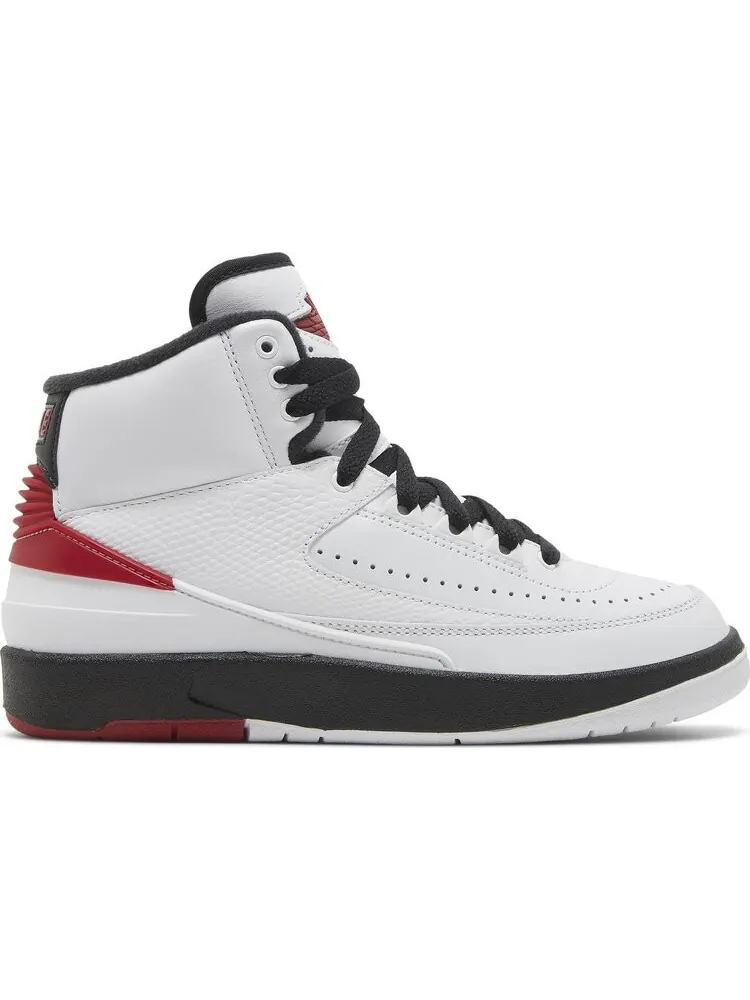 Кроссовки Wmns Air Jordan 2 Retro Chicago 2022 — изображение 1 из 9, белый