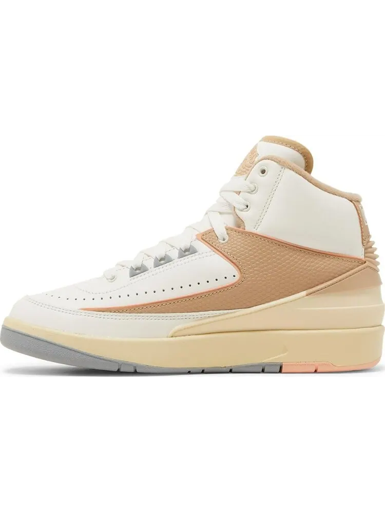 Кроссовки Wmns Air Jordan 2 Retro Craft — изображение 3 из 10, белый