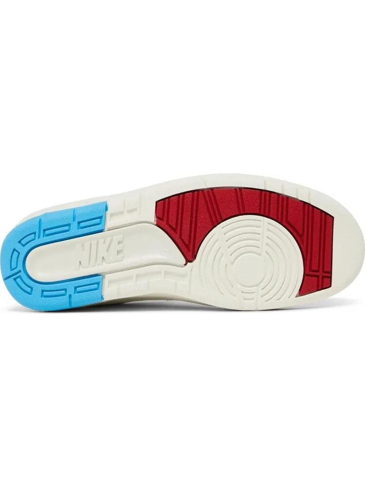 Кроссовки Wmns Air Jordan 2 Retro Low UNC to Chicago — изображение 4 из 8, белый