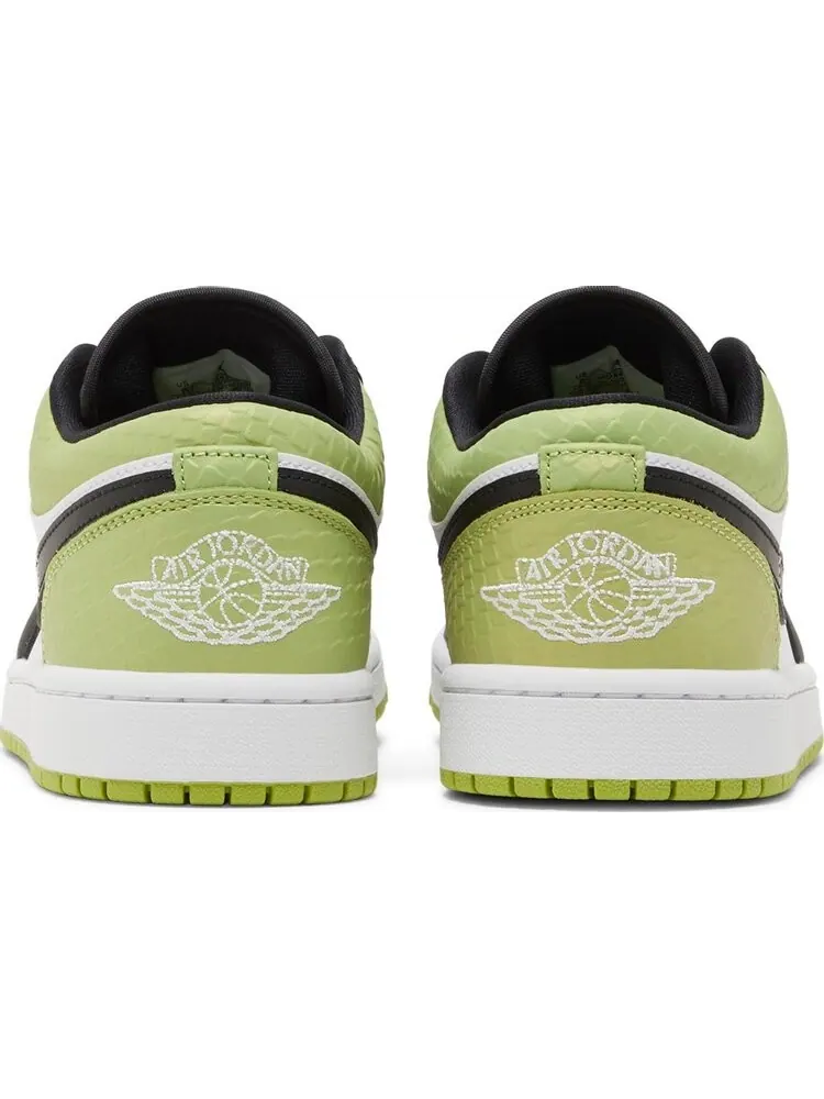 Кроссовки Wmns Air Jordan 1 Low SE Vivid Green Snakeskin — изображение 6 из 8, зеленый