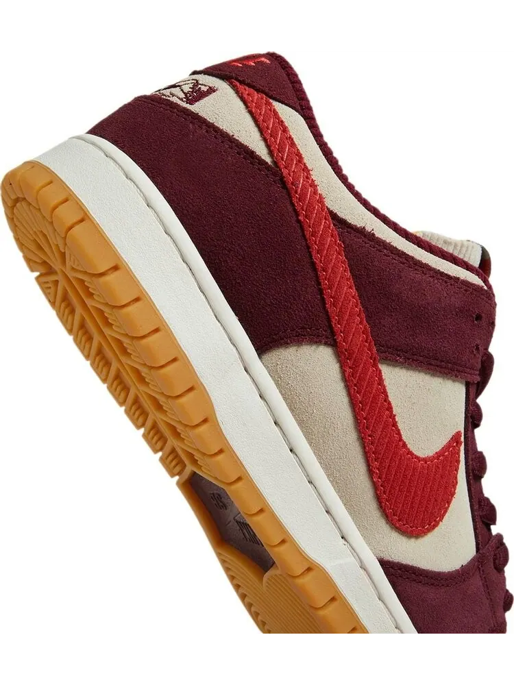 Кроссовки Nike Skate Like a Girl x Dunk Low SB — изображение 10 из 10, белый