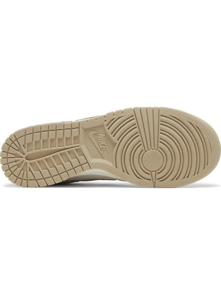 Кроссовки Wmns Dunk Low 'Gold Swoosh' — изображение 4 из 4, белый