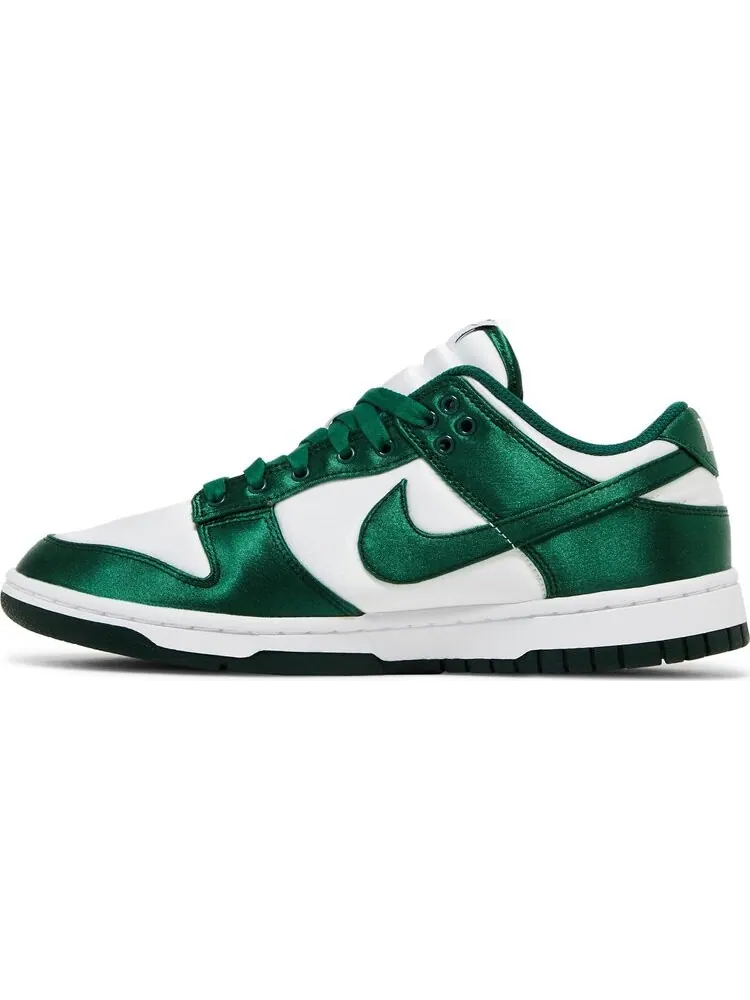 Кроссовки Wmns Dunk Low 'Satin Green' — изображение 3 из 4, зеленый