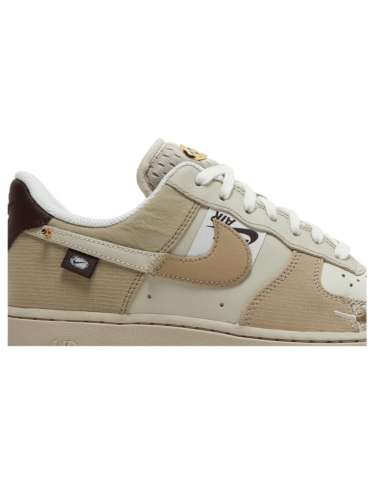 Кроссовки Nike Wmns Air Force 1 '07 LX 'Tan Bling' — изображение 2 из 8, бежевый